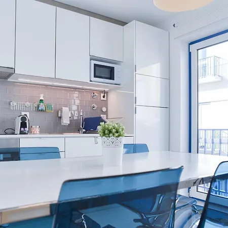 Apartment Feel - Nautical House